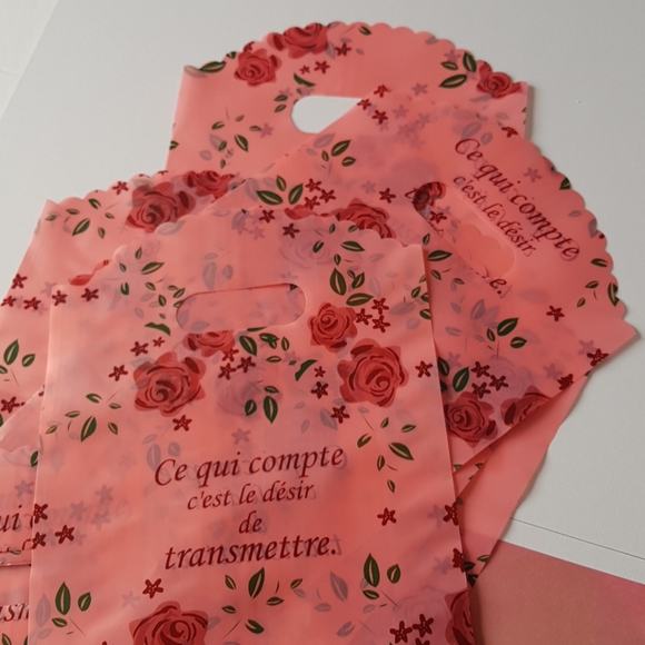 20 pcs Sacs avec poignée motif de roses Loot Bags Favor Bags (5.25"x5.60" in.) - Picture 5 of 7